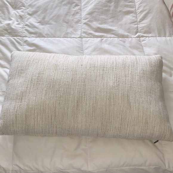 Cute cream throw pillow for bed/couch! - Picture 1 of 4